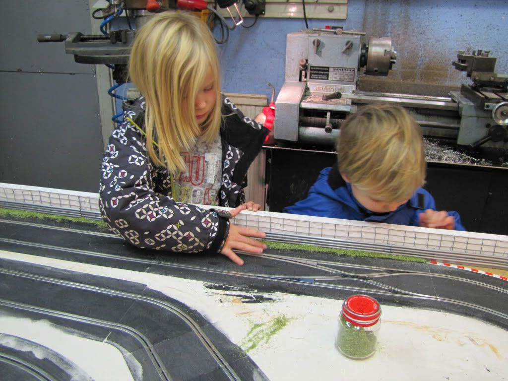 Bilbaneforumet • visa trÃ¥d uppfällbar scalextric digital ...