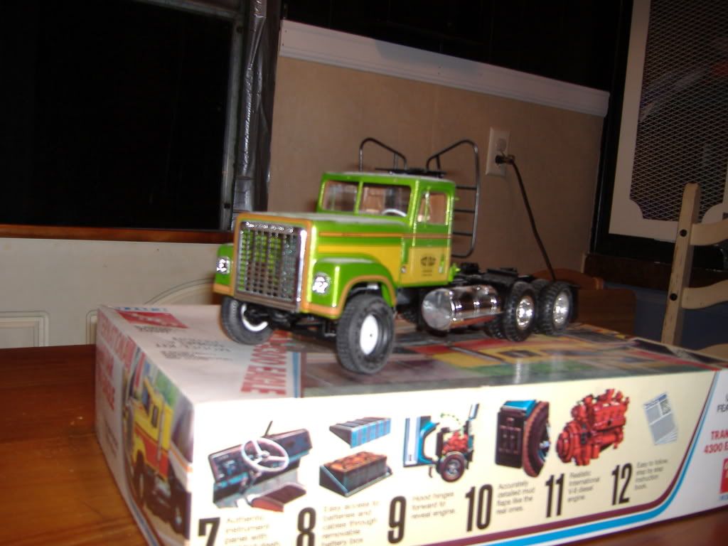 logtruck003.jpg