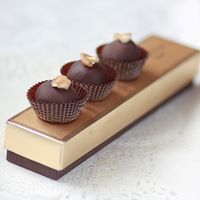 груша и грецкий орех